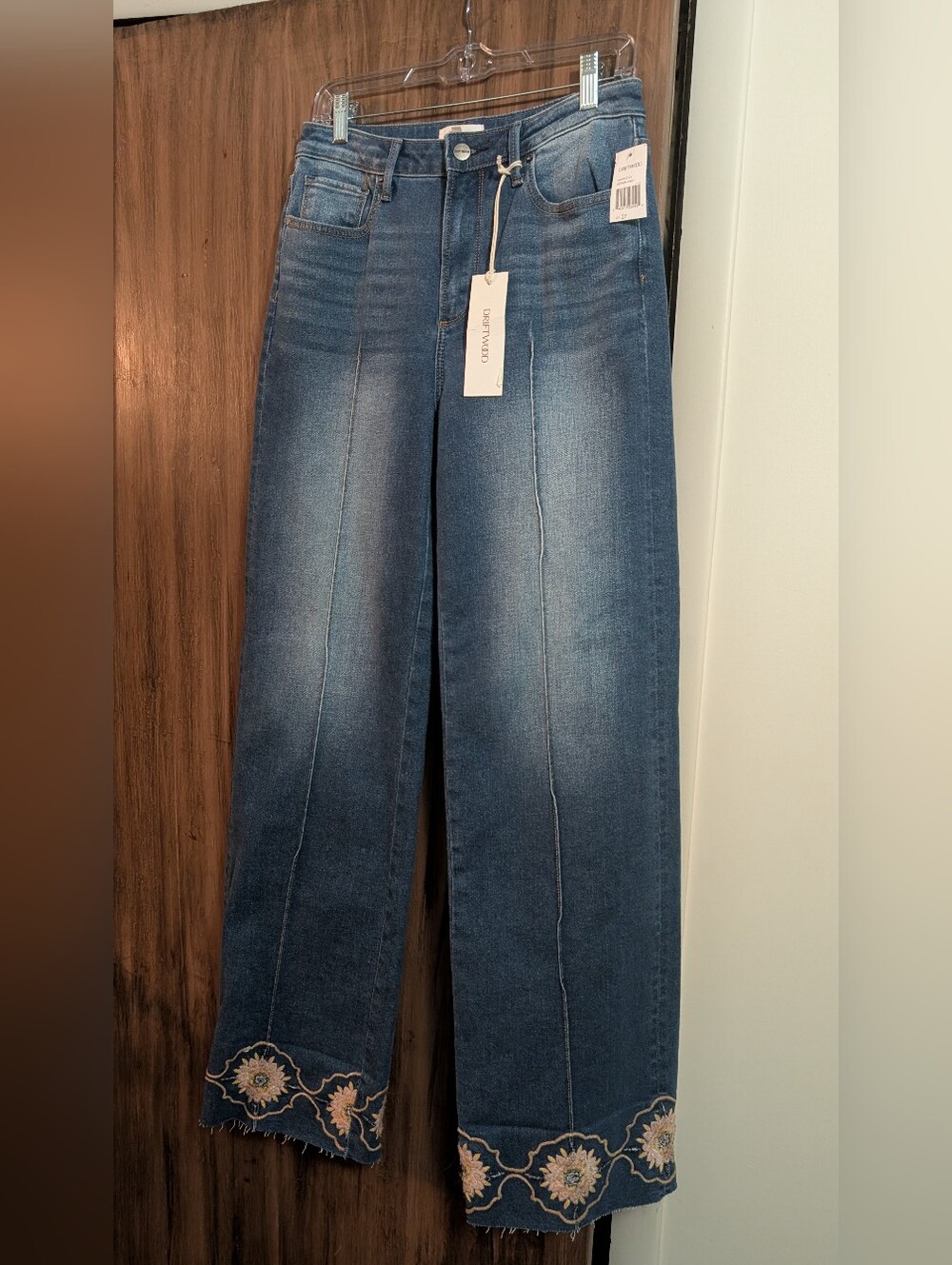 Driftwood Margo Floral Embroidered Jeans NWT
